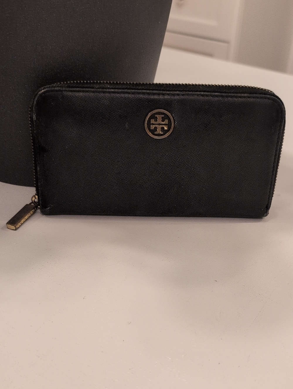 Tory Burch Black Leather Zip Wallet with Gold Logo